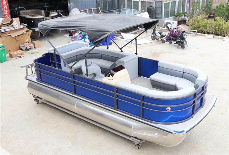 Πολυτελές σκάφος Pontoon